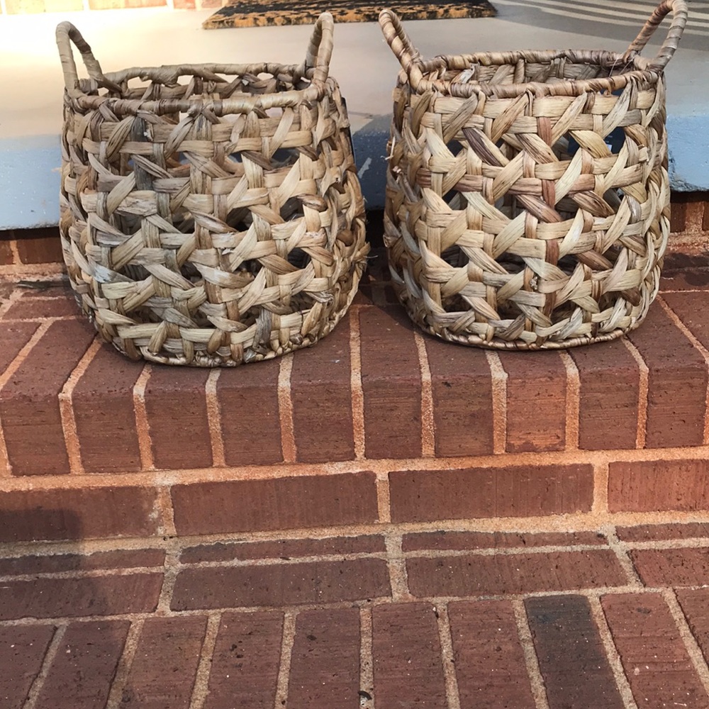 2 threshold water hyacinth wicker baskets